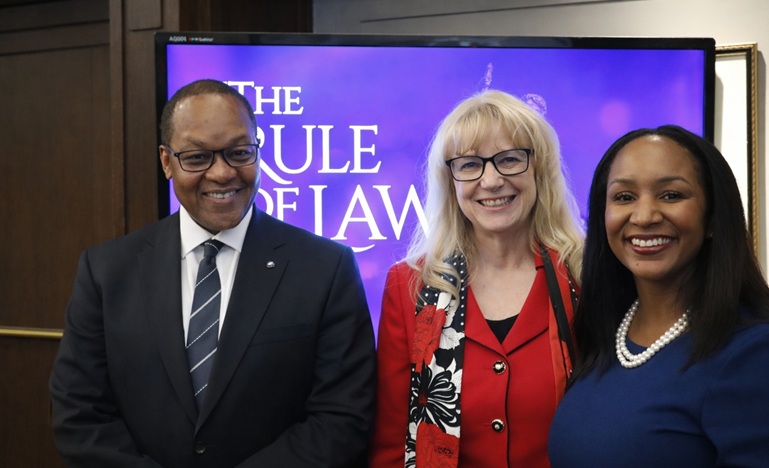 Chief Justice Michael Tulloch, Deputy Judge Lynne Vicars and OBA member Sojourner King (l-r) at a Rule of Law campaign event